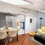 Relaxed Attic In The Old Town Apartment *