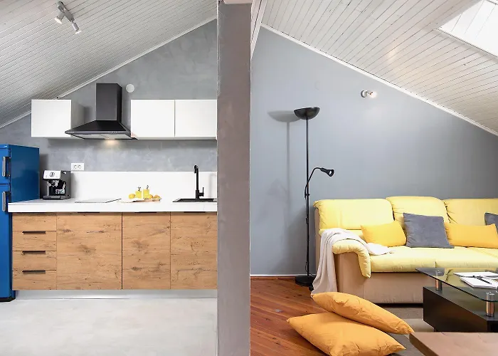 Appartement Relaxed Attic In The Old Town Pula