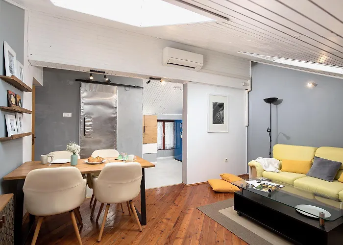Relaxed Attic In The Old Town Apartmán *